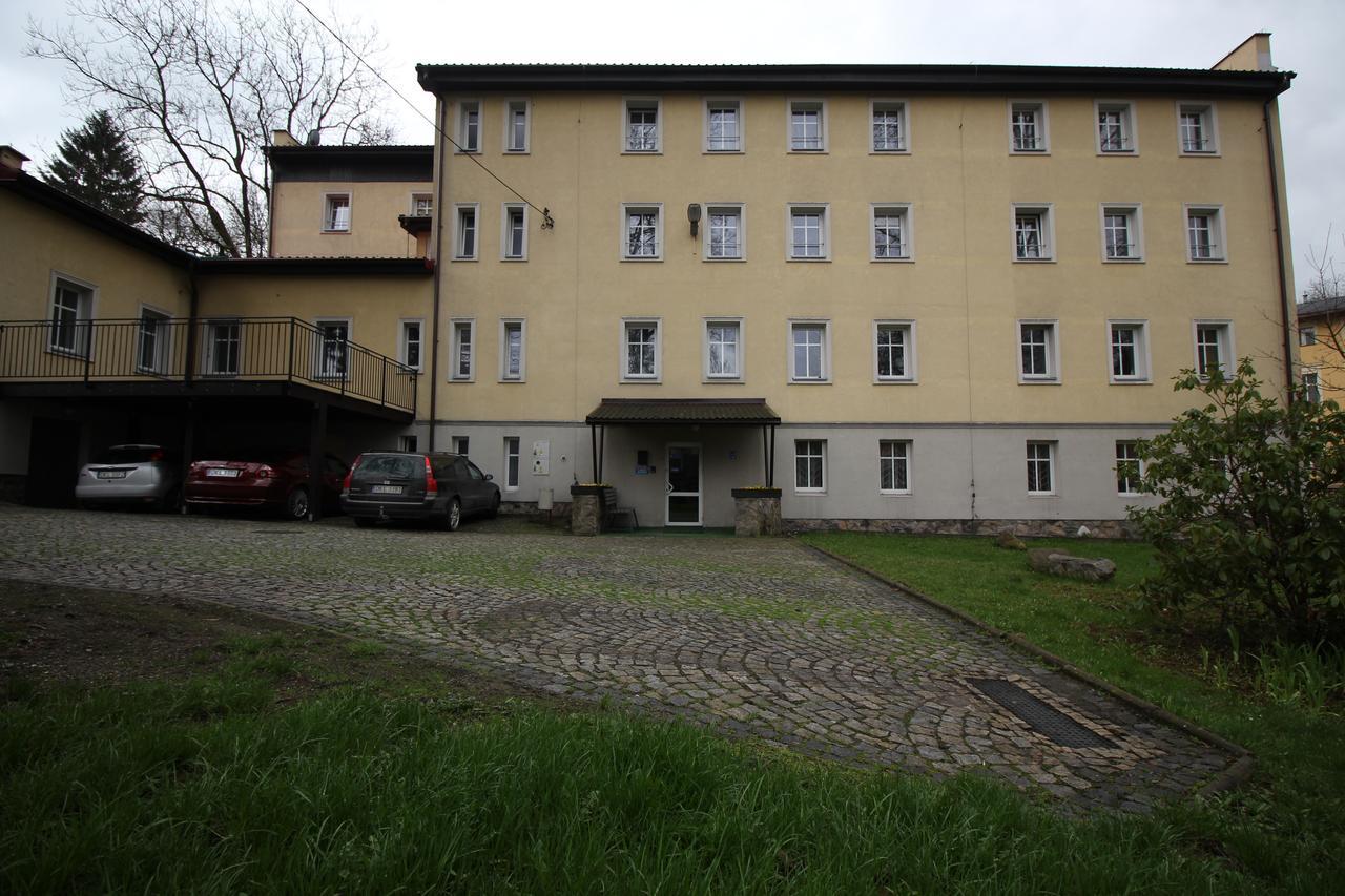 Osrodek Wypoczynkowy Hel Hotel Ladek-Zdroj Exterior photo