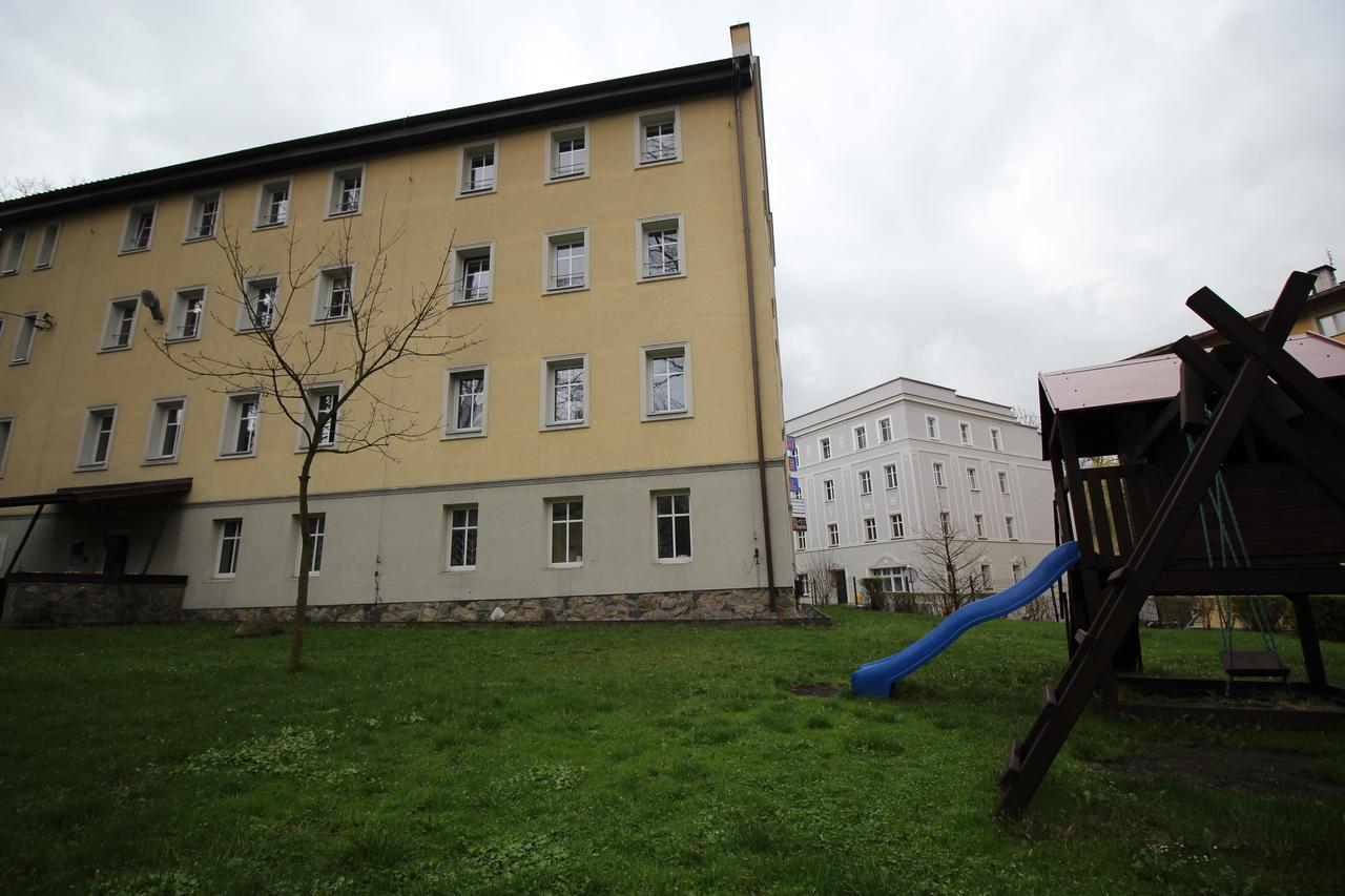 Osrodek Wypoczynkowy Hel Hotel Ladek-Zdroj Exterior photo